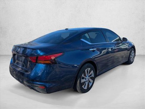 Used 2019 Nissan Altima 2.5 S FWD image 5