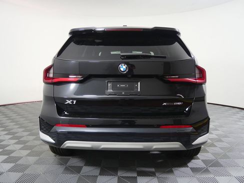 Used 2023 BMW X1 xDrive28i w/ Convenience Package image 4