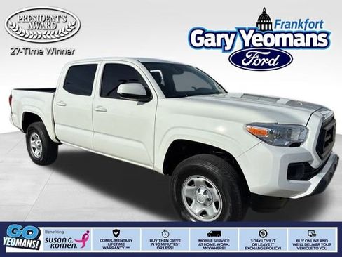 Used 2021 Toyota Tacoma SR image 1