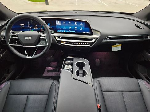 New 2025 Cadillac Lyriq Luxury w/ LPO, Floor Liner Package AWD/4WD image 11