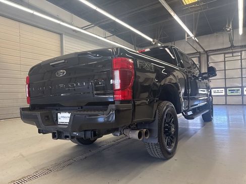 Used 2022 Ford F250 Lariat w/ Black Appearance Package AWD/4WD image 8