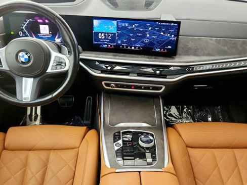 Used 2024 BMW X7 xDrive40i w/ M Sport Package AWD/4WD image 55