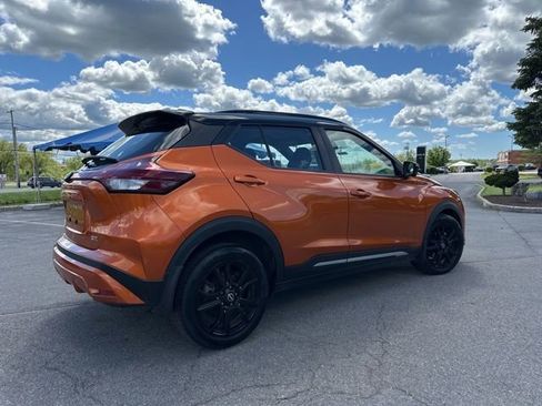 Used 2023 Nissan Kicks SR FWD image 5