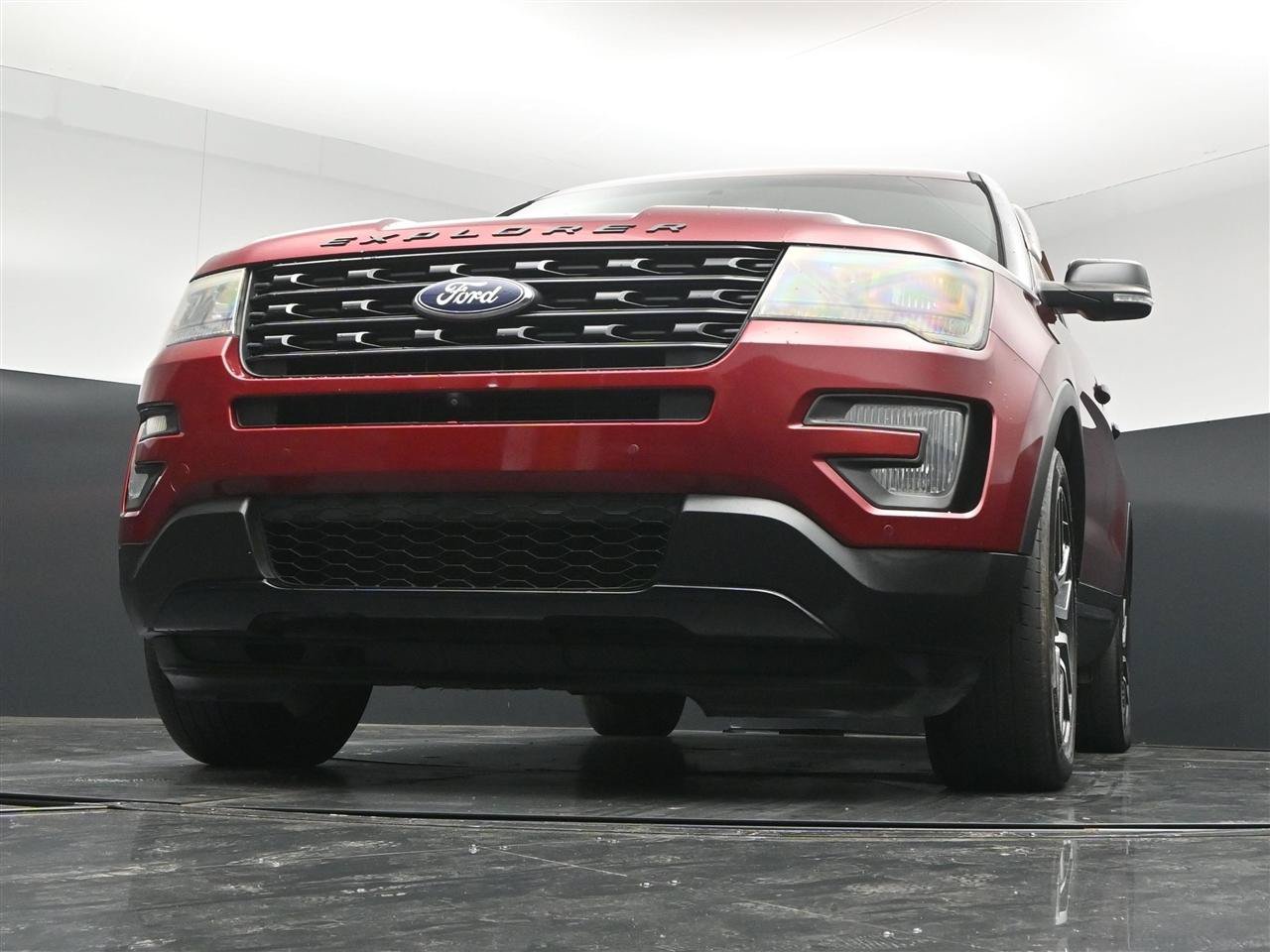 Used 2017 Ford Explorer Sport w/ Equipment Group 401A AWD/4WD image 28