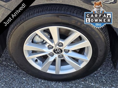 Used 2026 Toyota Camry LE FWD image 32