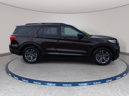 Certified 2023 Ford Explorer XLT w/ Equipment Group 202A AWD/4WD image 4