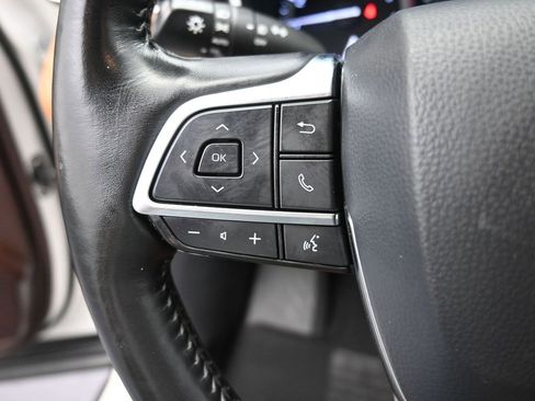 Used 2020 Toyota Highlander Platinum image 3