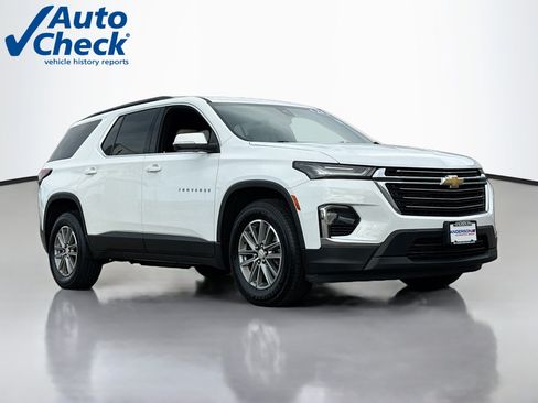 Used 2023 Chevrolet Traverse LT w/ LPO, Cargo Package AWD/4WD image 1
