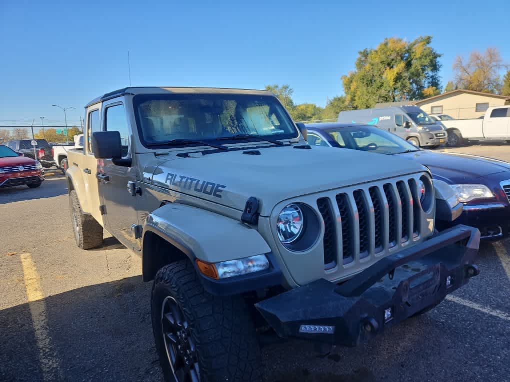 Used 2020 Jeep Gladiator Sport AWD/4WD image 2