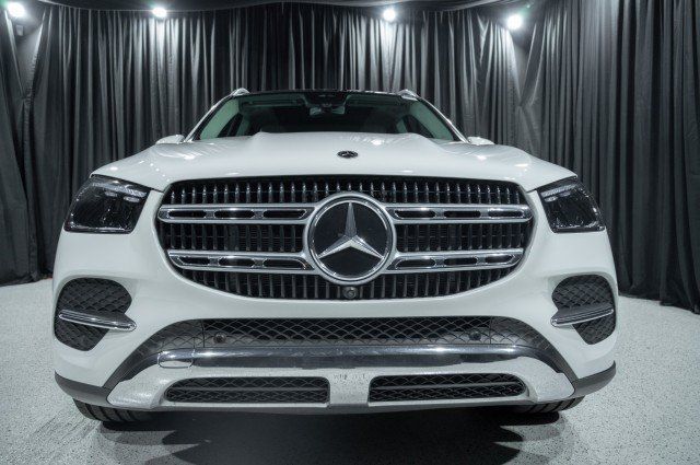 Used 2024 Mercedes-Benz GLE 450 4MATIC image 2