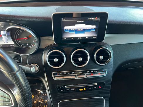 Used 2019 Mercedes-Benz GLC 300 w/ Premium Package image 16