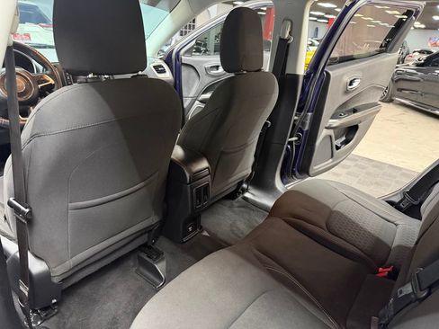 Used 2018 Jeep Compass Sport FWD image 40