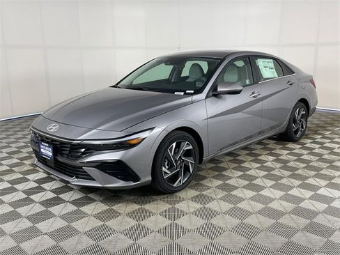 New 2025 Hyundai Elantra Limited image 1