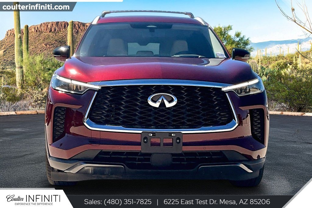Used 2023 INFINITI QX60 Sensory w/ Vision Package AWD/4WD image 3