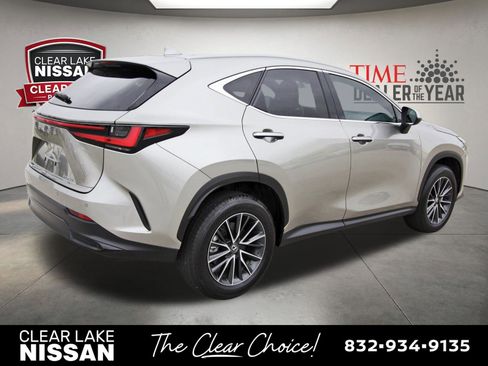Used 2025 Lexus NX 250 FWD w/ Towing Package (2000 Lbs) image 7