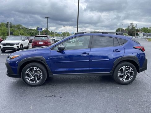 Used 2026 Subaru Crosstrek 2.0i Premium AWD/4WD image 3
