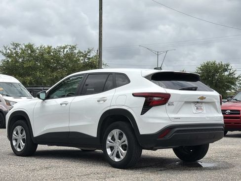 Used 2025 Chevrolet Trax LS FWD image 14