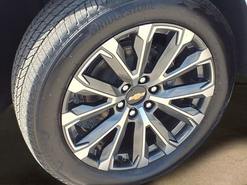 New 2026 Chevrolet Suburban High Country AWD/4WD image 22