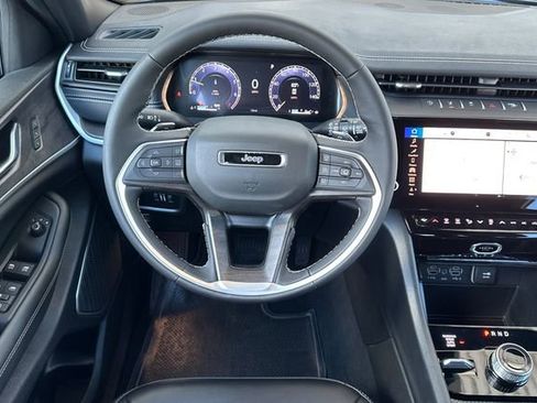 New 2026 Jeep Grand Cherokee Limited w/ Limited Altitude Package AWD/4WD image 13