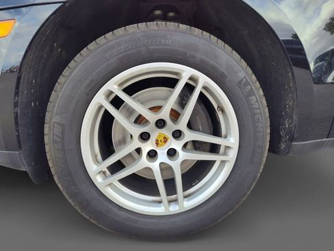 Used 2020 Porsche Macan image 17