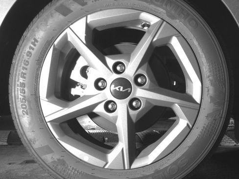 Used 2025 Kia K4 LXS image 15