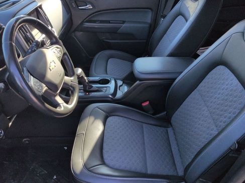 Used 2021 Chevrolet Colorado Z71 w/ Z71 Midnight Edition image 13