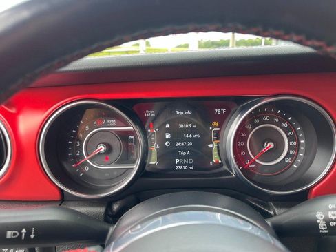 Used 2022 Jeep Wrangler Unlimited Rubicon w/ Cold Weather Group AWD/4WD image 21