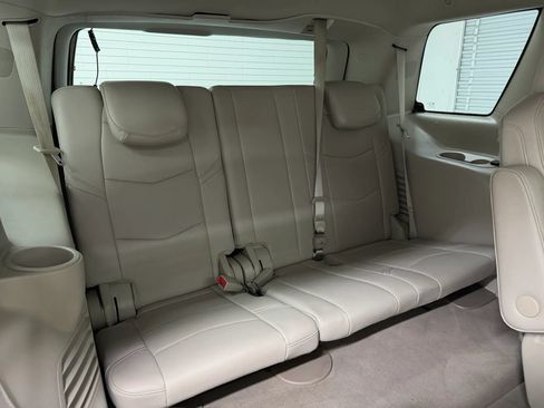 Used 2019 Cadillac Escalade Luxury RWD image 68