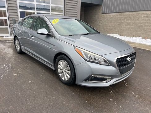 Used 2016 Hyundai Sonata SE image 3