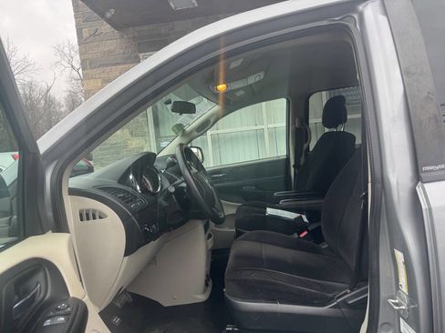 Used 2014 Dodge Grand Caravan SE w/ Quick Order Package 29E SE image 11