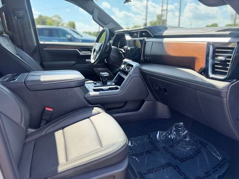 Certified 2025 GMC Sierra 1500 Denali w/ Denali Reserve Package AWD/4WD image 10