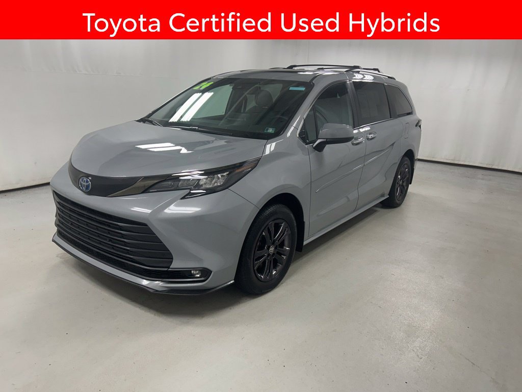 Certified 2024 Toyota Sienna XLE Woodland Edition AWD/4WD image 2