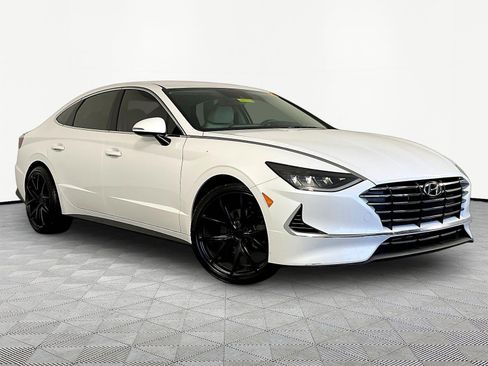 Used 2022 Hyundai Sonata SE w/ Cargo Package FWD image 3