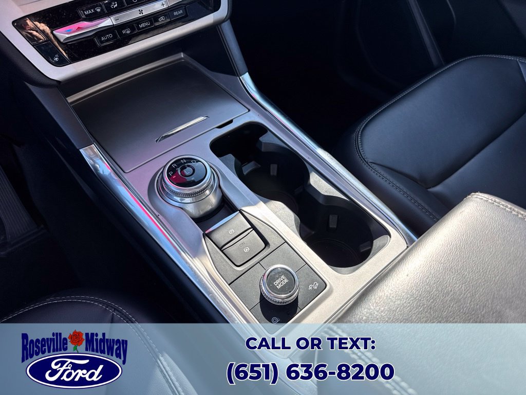 Used 2022 Ford Explorer XLT w/ Equipment Group 202A AWD/4WD image 11