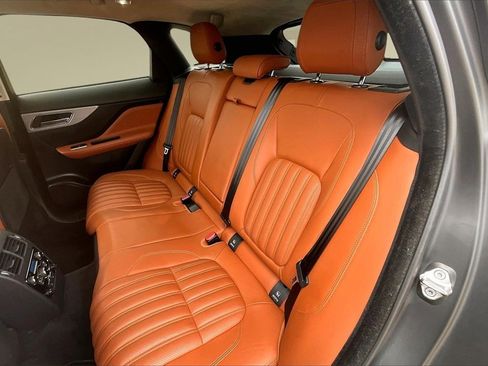 Used 2019 Jaguar F-PACE Portfolio image 27