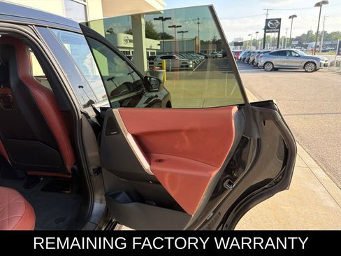 Used 2024 BMW iX xDrive50 w/ Premium Package AWD/4WD image 17