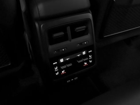 New 2026 Porsche Macan 4 Electric image 46