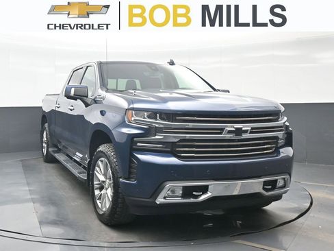 Used 2021 Chevrolet Silverado 1500 High Country w/ Technology Package AWD/4WD image 1