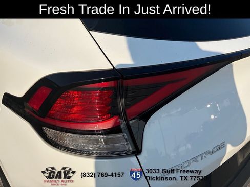 Used 2023 Kia Sportage LX FWD image 11