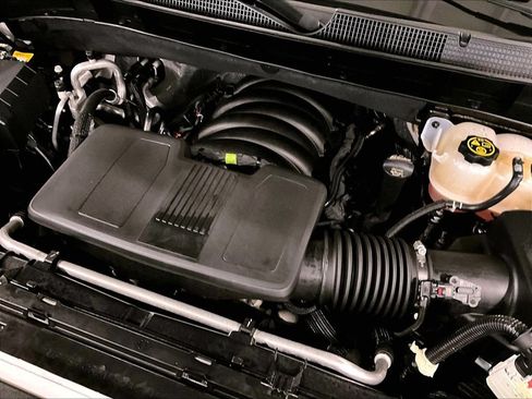 Used 2024 Chevrolet Silverado 1500 High Country AWD/4WD image 36