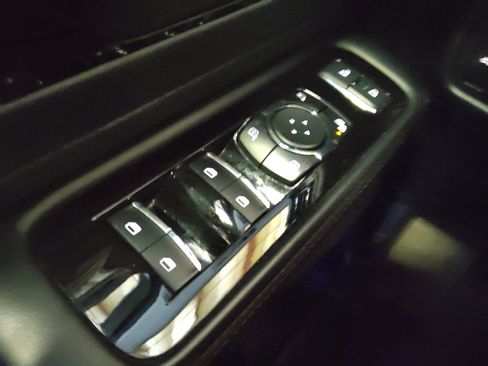 Used 2023 Lincoln Aviator Reserve RWD image 27
