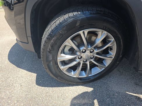 Used 2021 Jeep Cherokee Latitude Lux FWD image 30