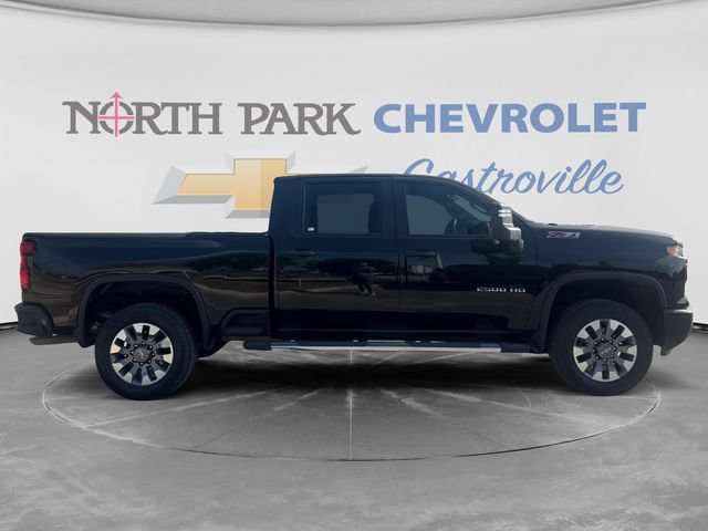 Used 2025 Chevrolet Silverado 2500 Custom w/ Custom Value Package AWD/4WD image 2
