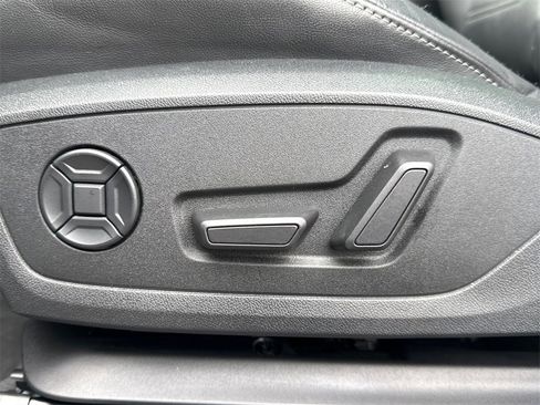 Used 2023 Audi Q3 2.0T Premium Plus w/ Premium Plus Package image 24