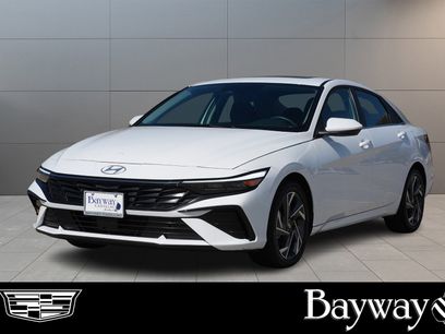 Used 2025 Hyundai Elantra SEL