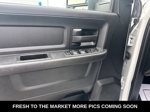 Used 2024 RAM 3500 Tradesman w/ Chrome Appearance Group AWD/4WD image 35