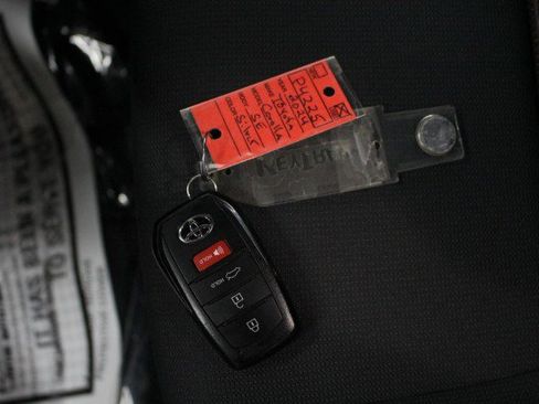 Used 2024 Toyota Corolla SE image 33