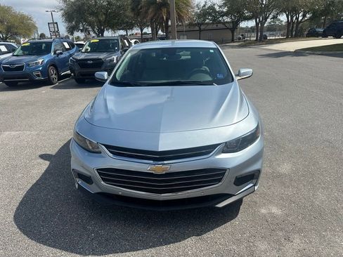 Used 2017 Chevrolet Malibu LT w/ Driver Confidence Package image 12