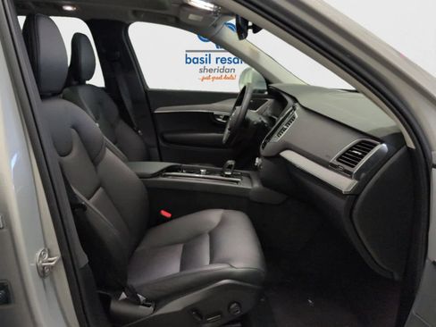 Used 2025 Volvo XC90 B5 Core image 14