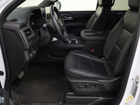 Used 2024 Chevrolet Suburban LT image 12